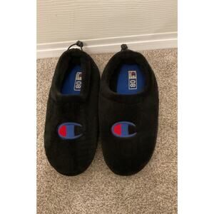 NWOT Champion University Men's Black Slippers House Shoes, 8